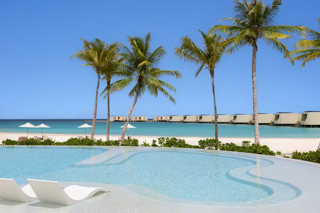 Centara Grand Lagoon Maldives image 13