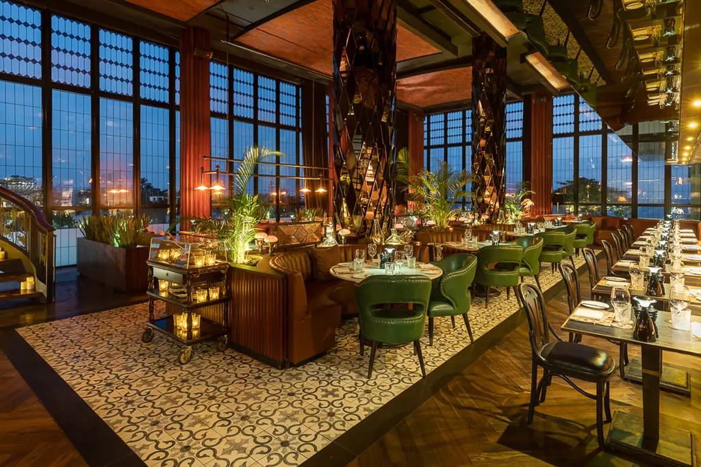 Double-Six Luxury Hotel image 10