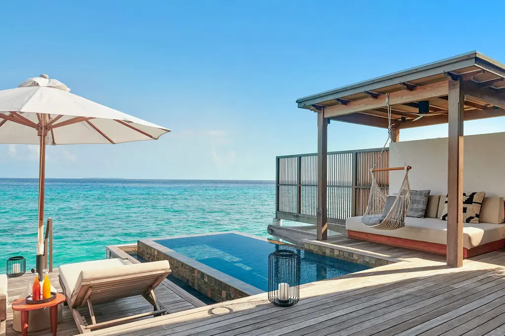 Sirru Fen Fushi – Private Lagoon Resort image 12