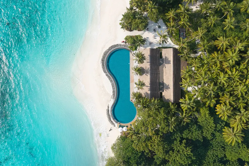 NH Collection Maldives Reethi Resort image 11