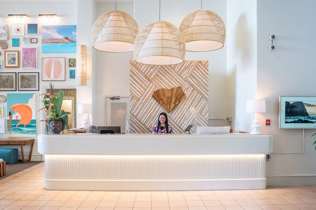 Kaimana Beach Hotel image 6