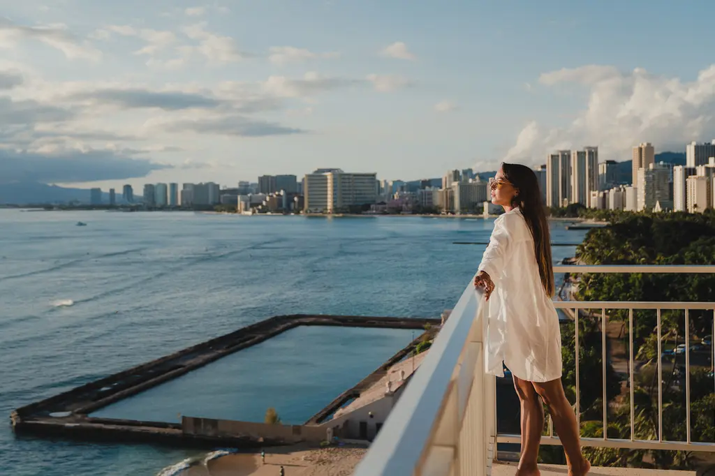 Kaimana Beach Hotel image 9