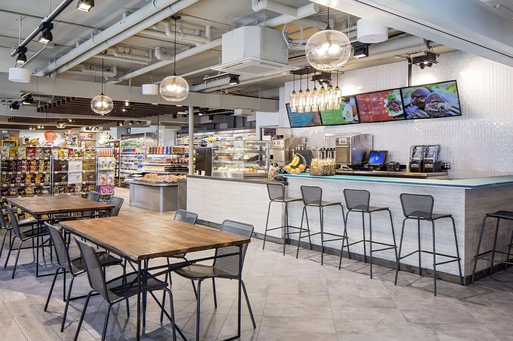 Hilton Garden Inn Waikiki Beach image 5