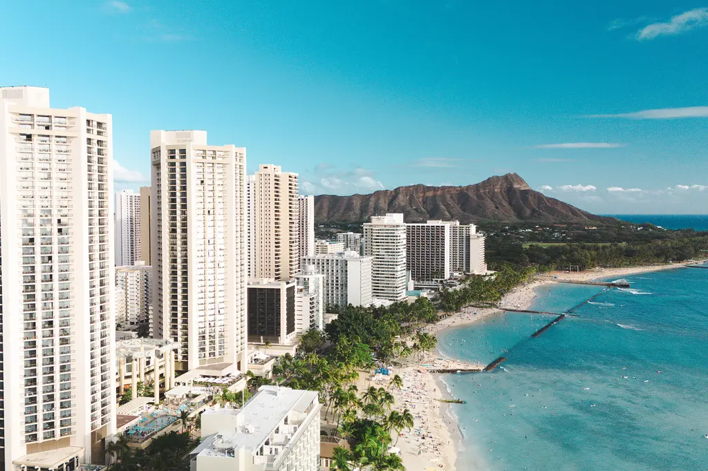 Hyatt Regency Waikiki Beach Resort & Spa image 1