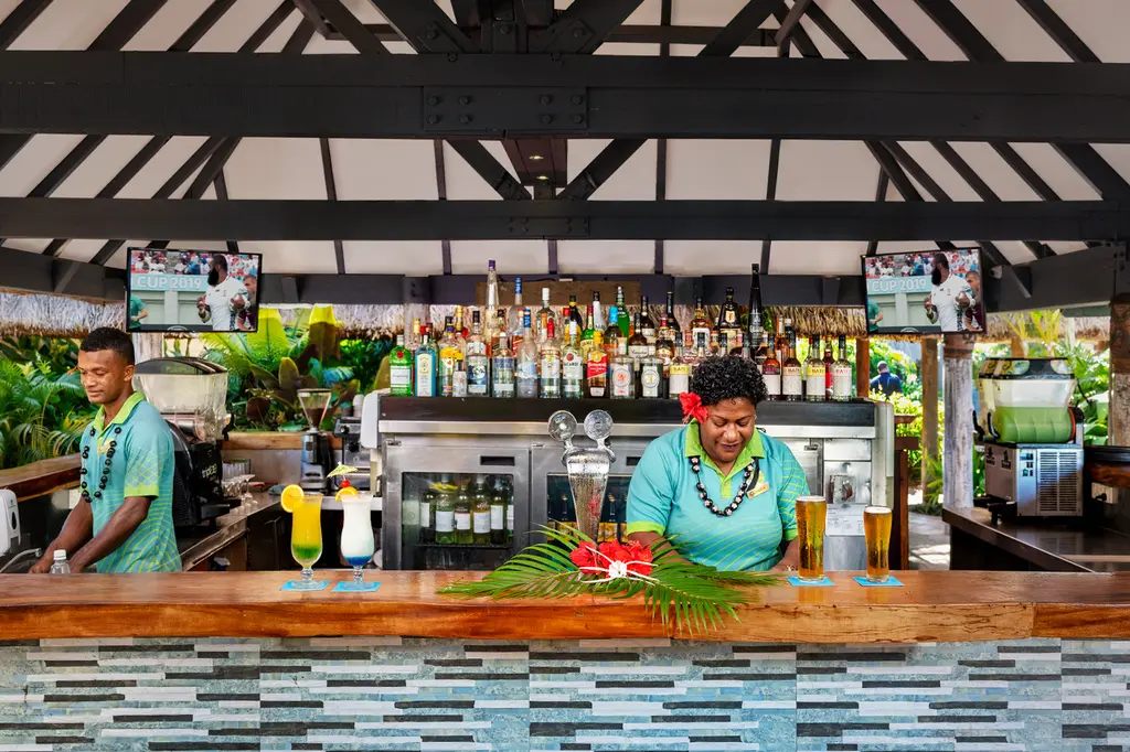 Outrigger Fiji Beach Resort image 10