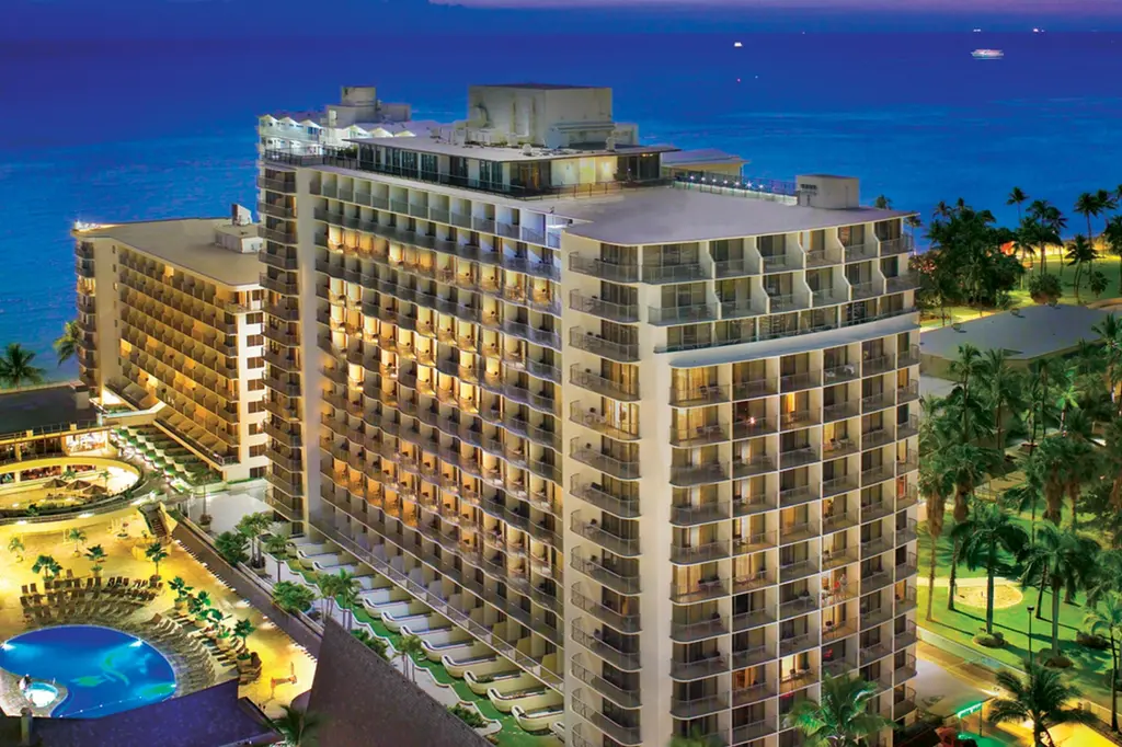 OUTRIGGER Reef Waikiki Beach Resort image 8