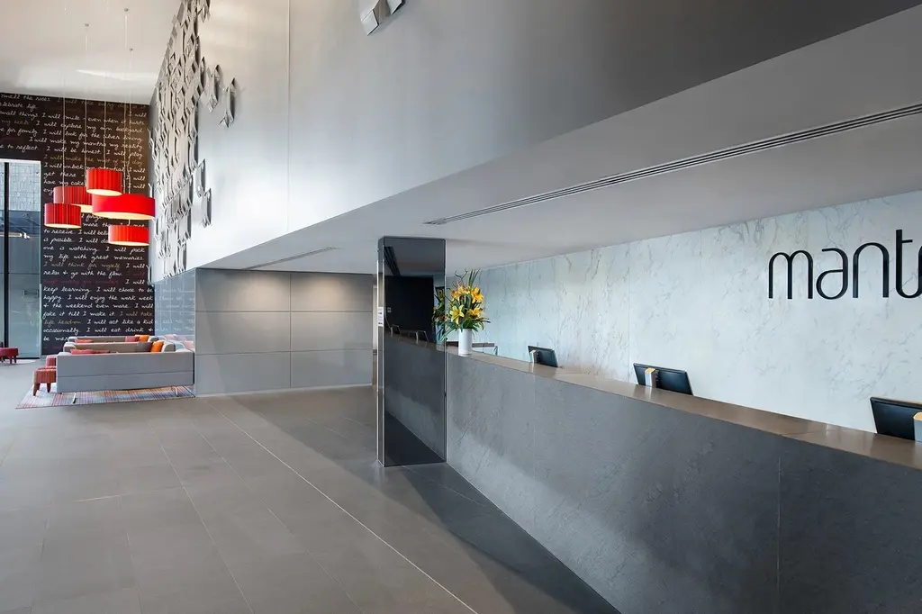 Mantra Circle on Cavill Surfers Paradise image 13