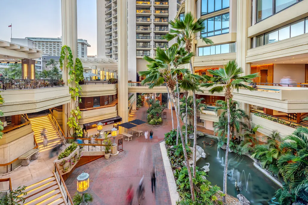 Hyatt Regency Waikiki Beach Resort & Spa image 7