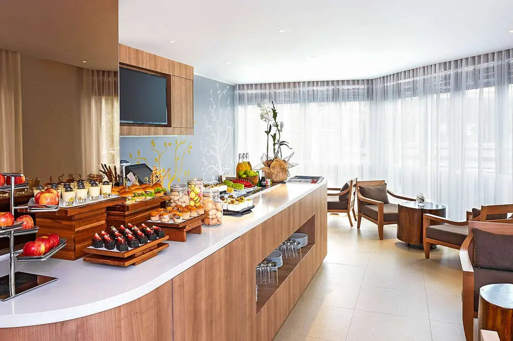 Grand Mercure Phuket Patong image 7