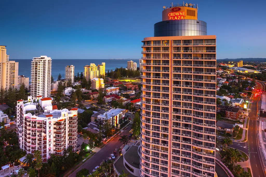 Crowne Plaza Surfers Paradise, an IHG Hotel image 2