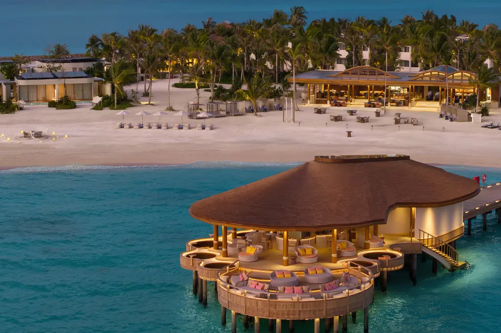 Centara Grand Lagoon Maldives image 7