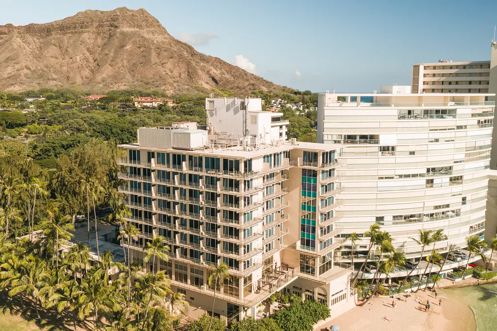 Kaimana Beach Hotel image 5