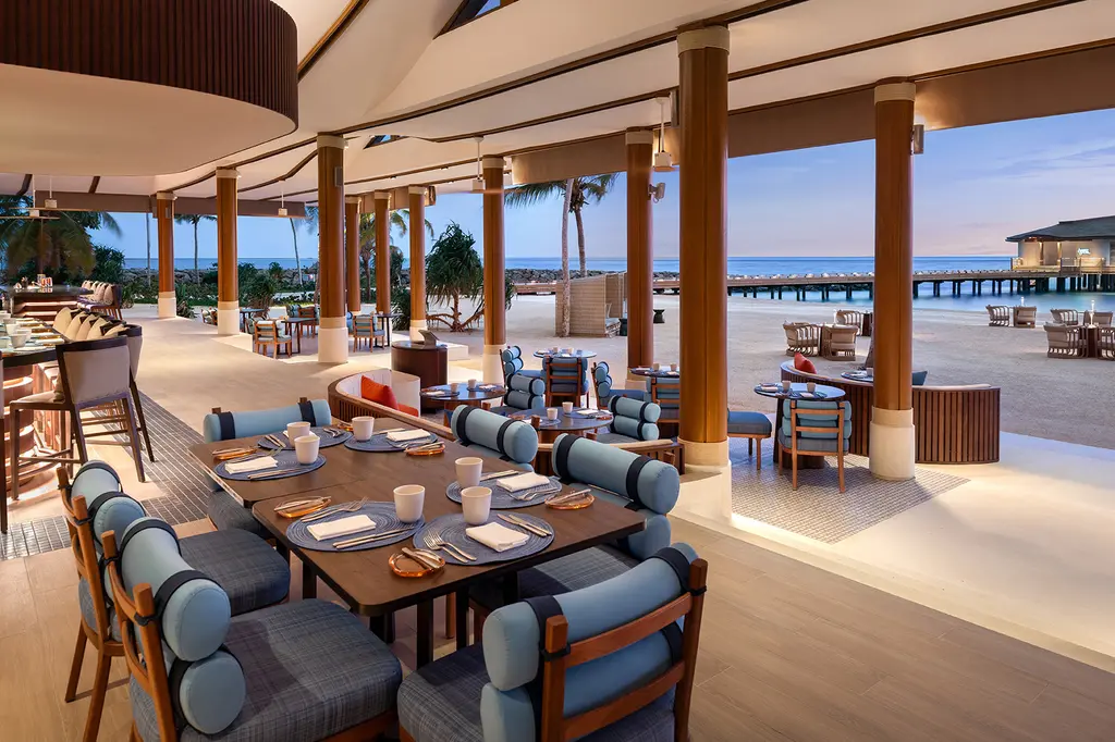 Centara Grand Lagoon Maldives image 9