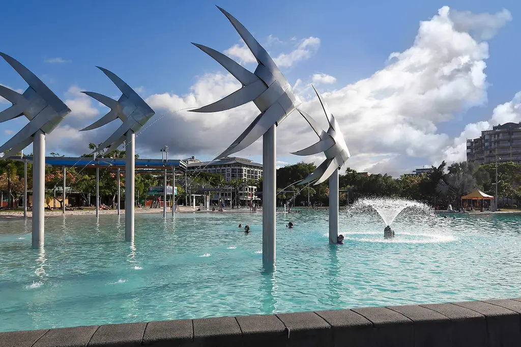 Novotel Cairns Oasis Resort image 9