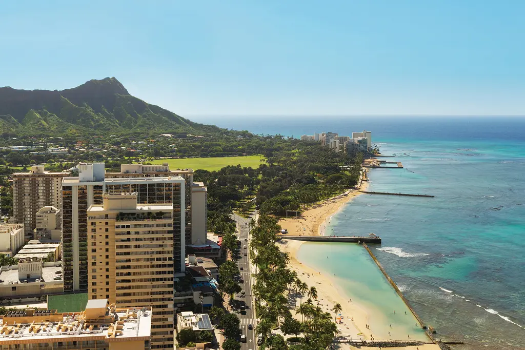Hyatt Regency Waikiki Beach Resort & Spa image 4
