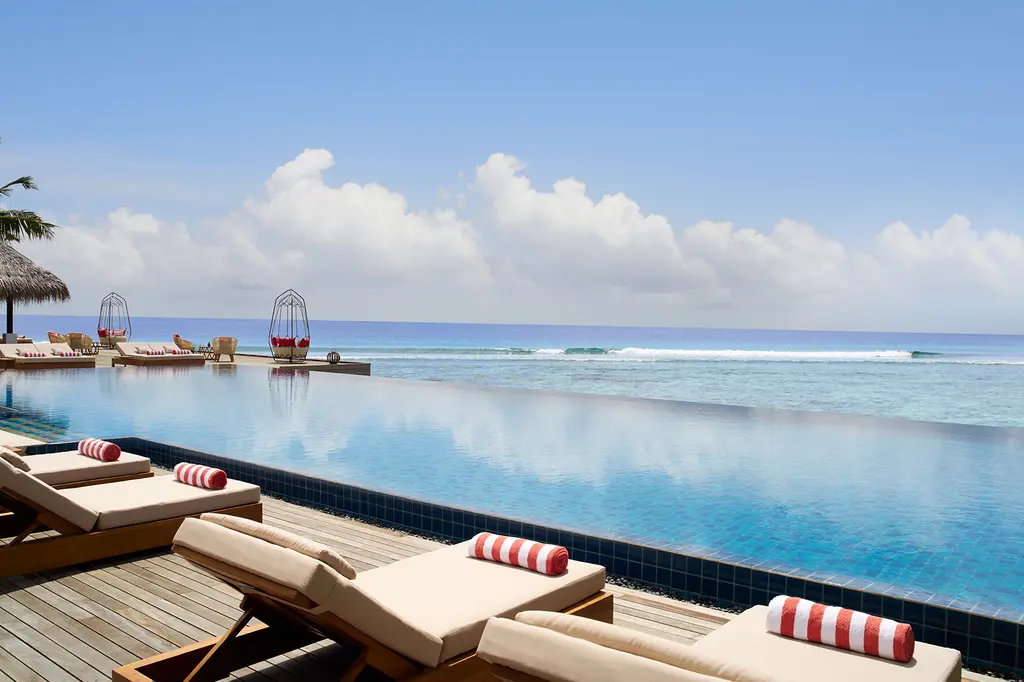 Anantara Veli Maldives Resort image 2