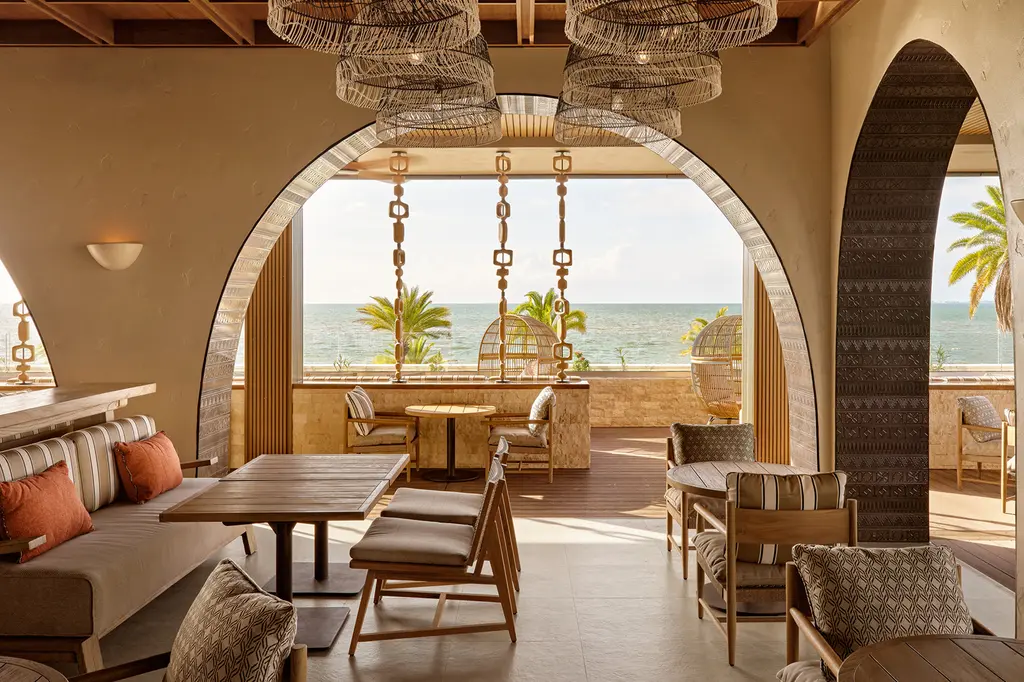 Crowne Plaza Fiji Nadi Bay Resort & Spa, an IHG Hotel image 2