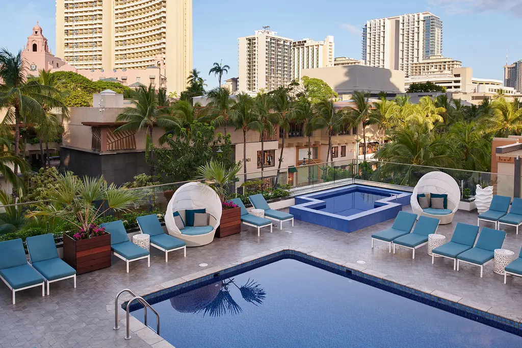 OUTRIGGER Waikiki Beachcomber Hotel image 7